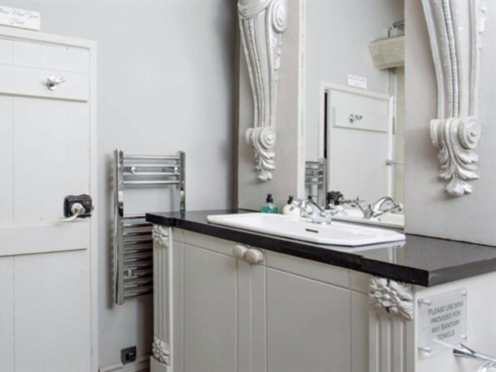 Court House Manor Luxury B&B Painswick Dış mekan fotoğraf